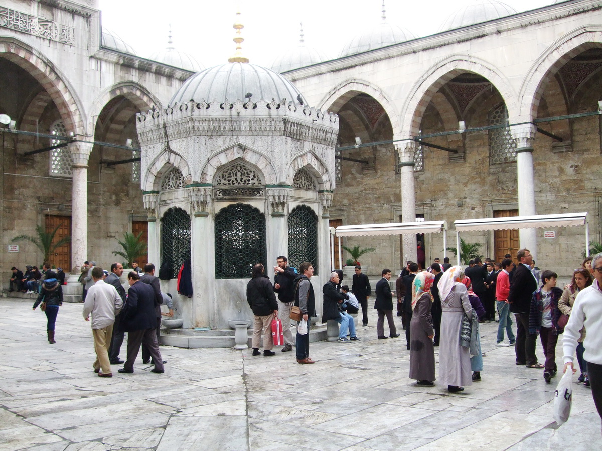 Moschea Nuova_Istanbul_luogolungo_3