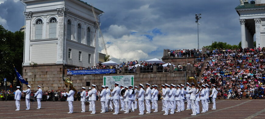 On the road finlandia_Helsinki Piazza del Senato_luogoluNgo